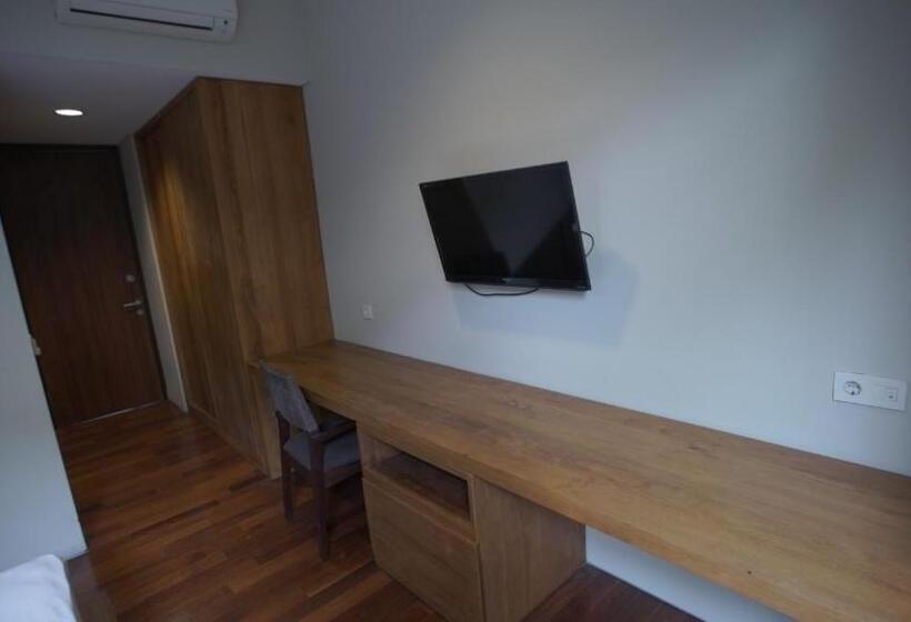 پانسیون The Heritage Karawaci