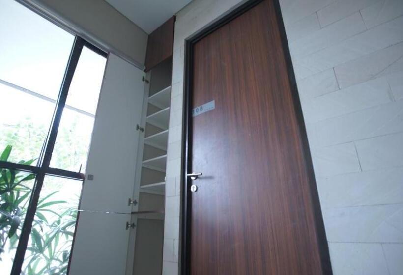 پانسیون The Heritage Karawaci