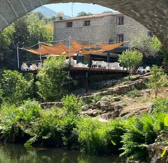 ホテル Auberge U Mulinu