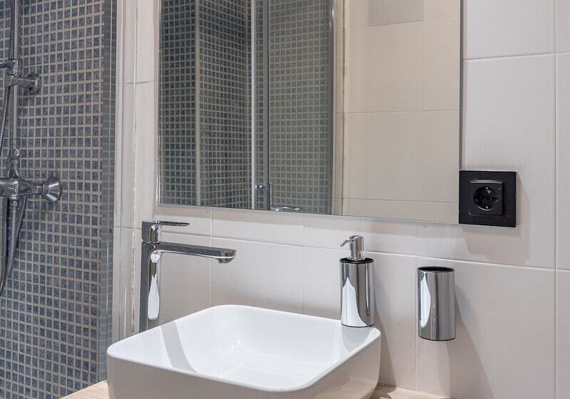 پانسیون Granada Suites By Olala Homes