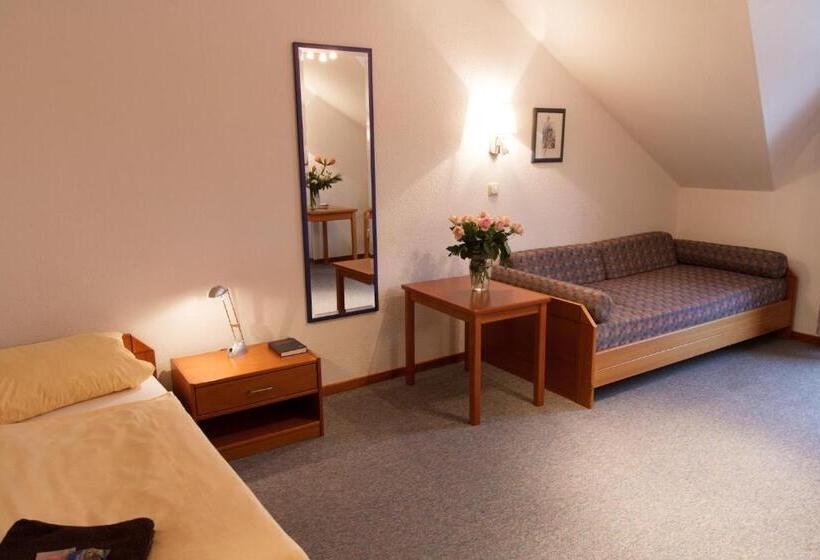 فندق Krelinger Freizeit  Und Tagungszentrum