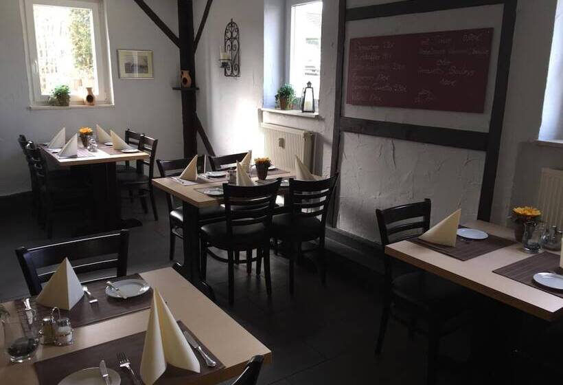 هتل Pension Im Wirtshaus Himberg