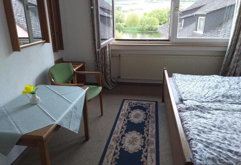 ホテル Uerziger Wuerzgarten