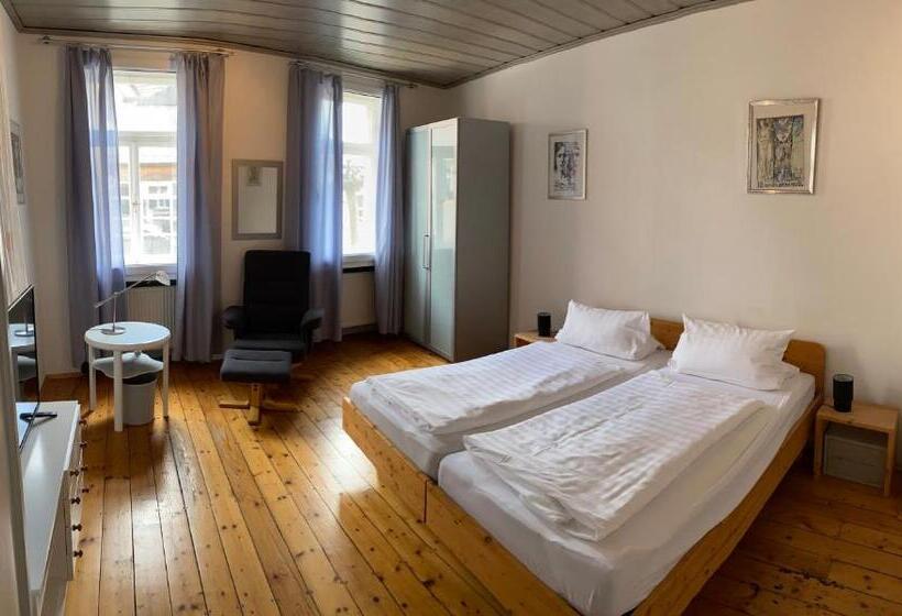 ユースホステル Gasthaus Zur Sonne