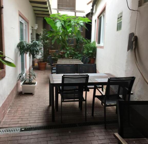 ユースホステル Gasthaus Zur Sonne