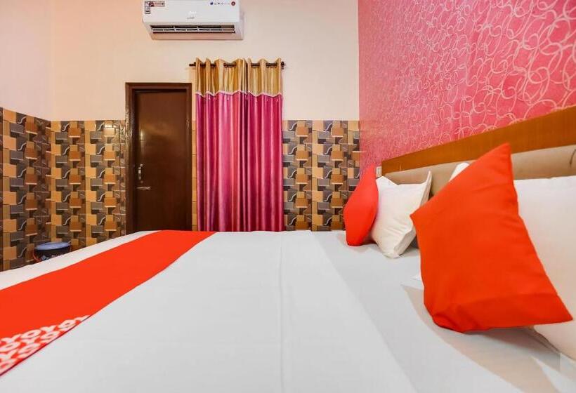 Flagship Hotel Ashirwad