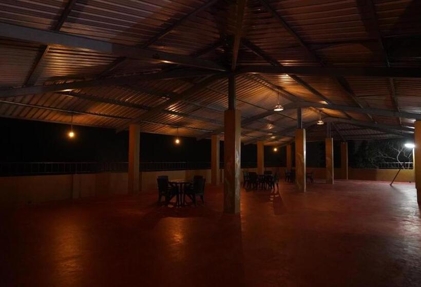 فندق Hr Dukes Den Resort