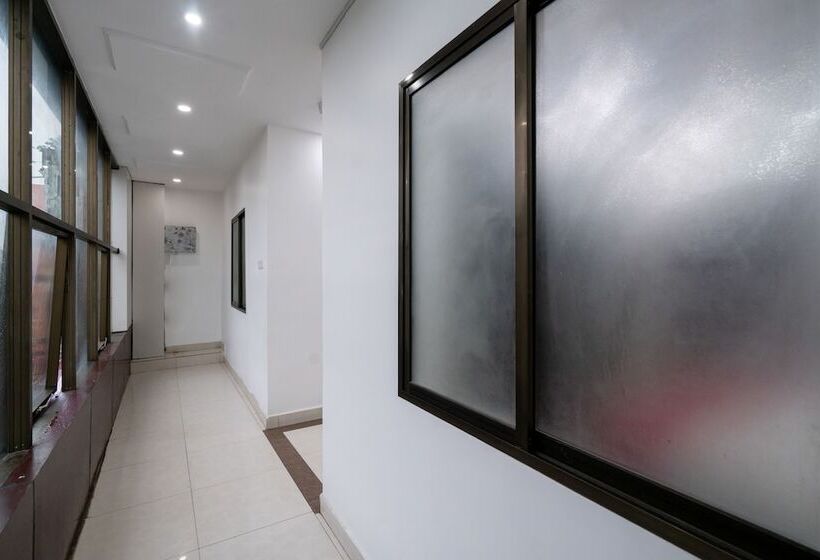 酒店 Nova Inn