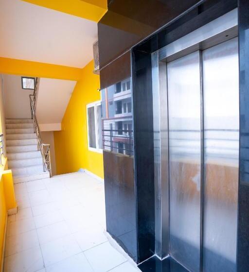 هتل Yellow Bells Signature Hitec City