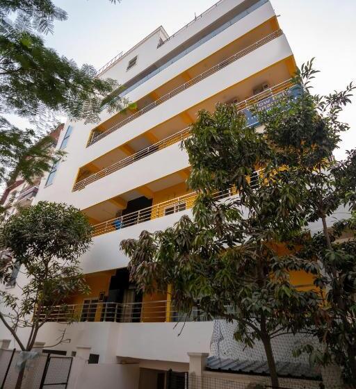 هتل Yellow Bells Signature Hitec City