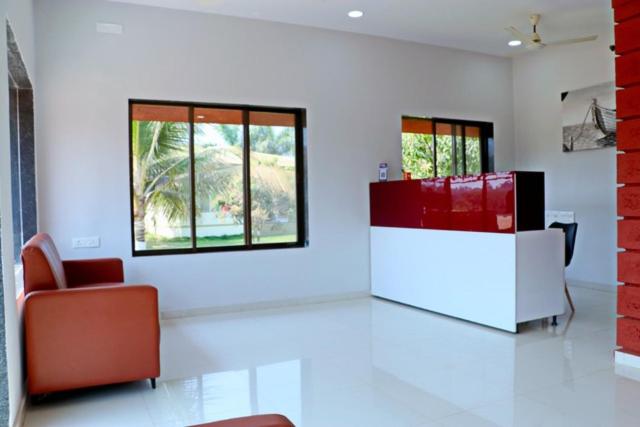 فندق Beach Village Resort