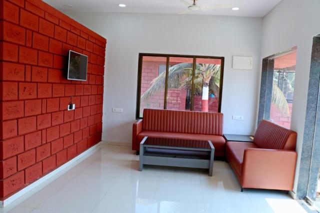 فندق Beach Village Resort