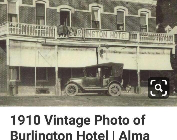 호스텔 The Burlington Hotel & Bar   Alma Wi