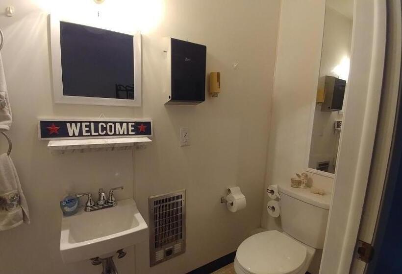 호스텔 The Burlington Hotel & Bar   Alma Wi