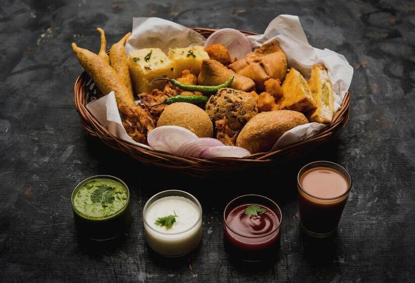 ホテル Oyo  Raj Laxmi Residency