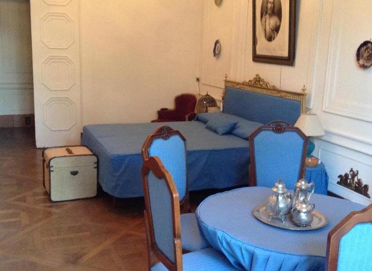 مبيت وإفطار Chateau De Frasne