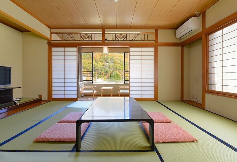 ריוקאן Ooedo Onsen Monogatari Kakeyu