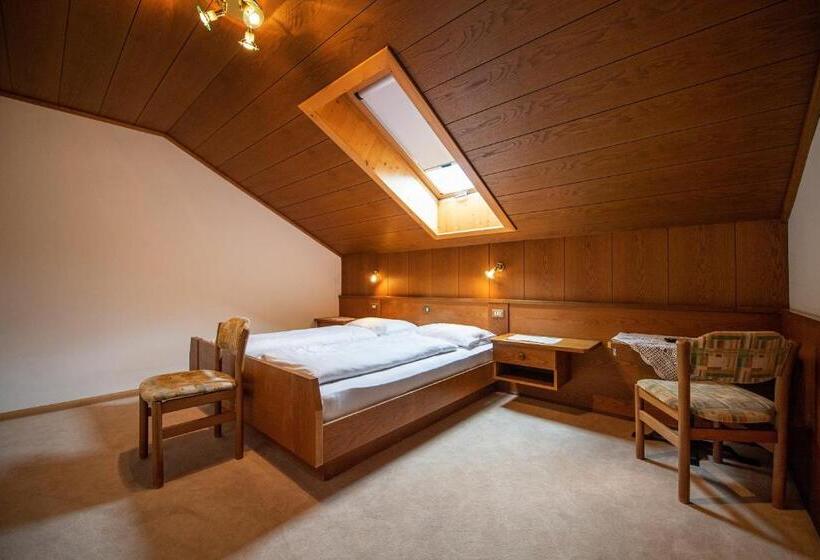 Пансион Apartments Zilli