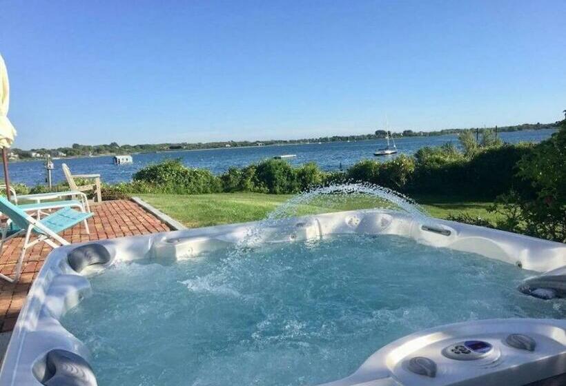 Townhouses & Captain S Quarters