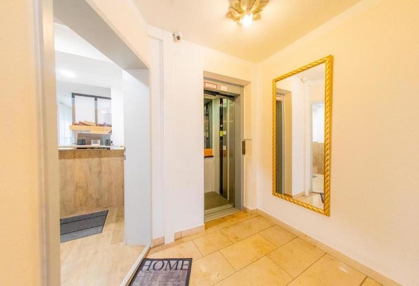 Отель Centro Furth Nurnberg