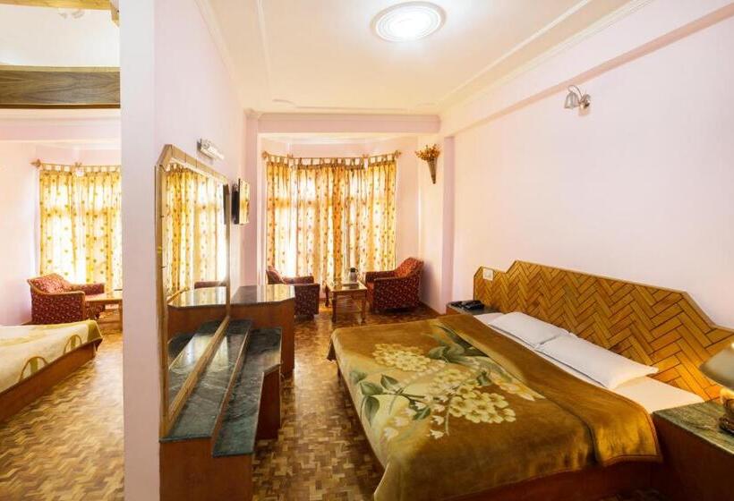 هتل Satkar Residency