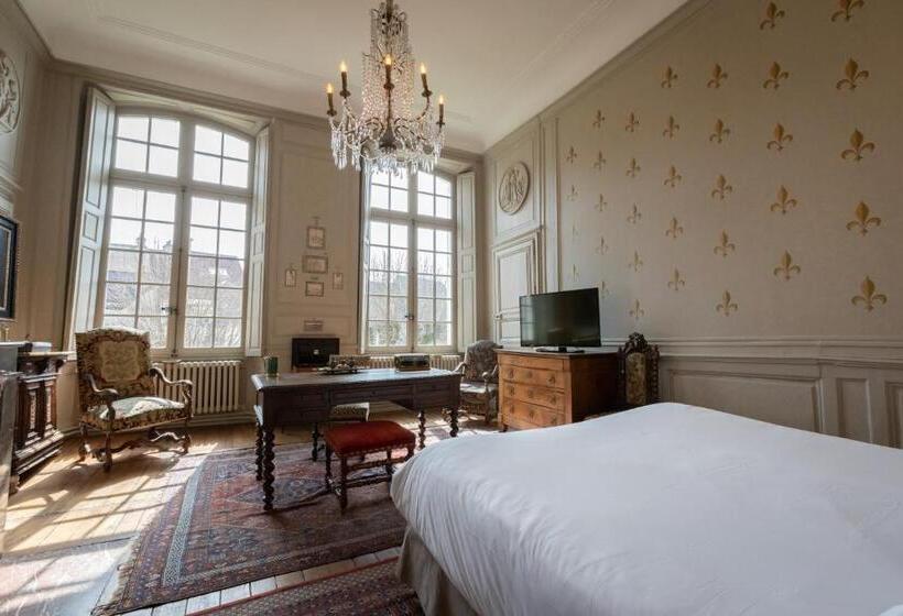 L Hotel De Panette, Un Exceptionnel Château En Ville   Cathédrale