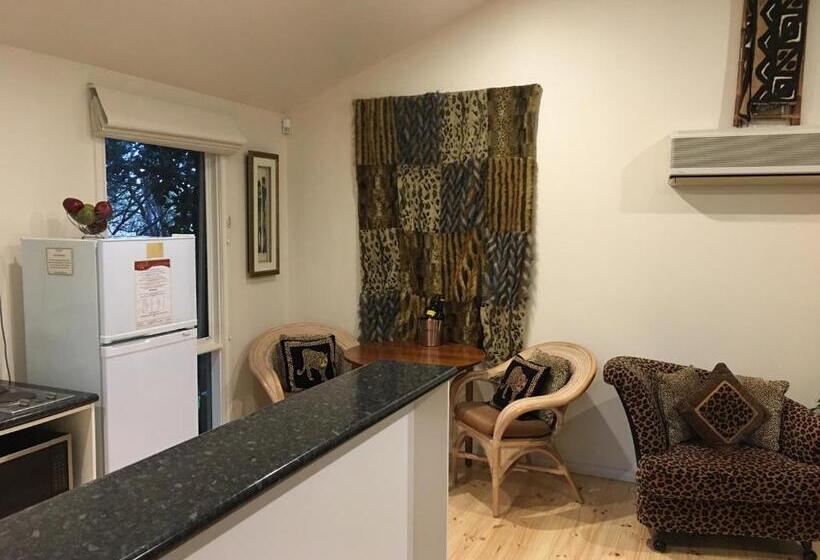 Weeroona Bed And Breakfast