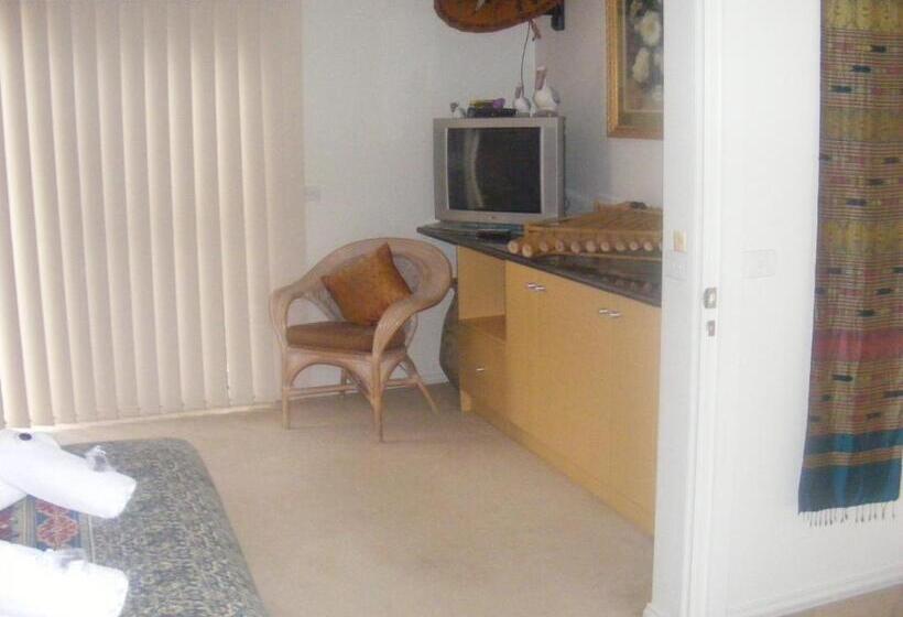 Weeroona Bed And Breakfast