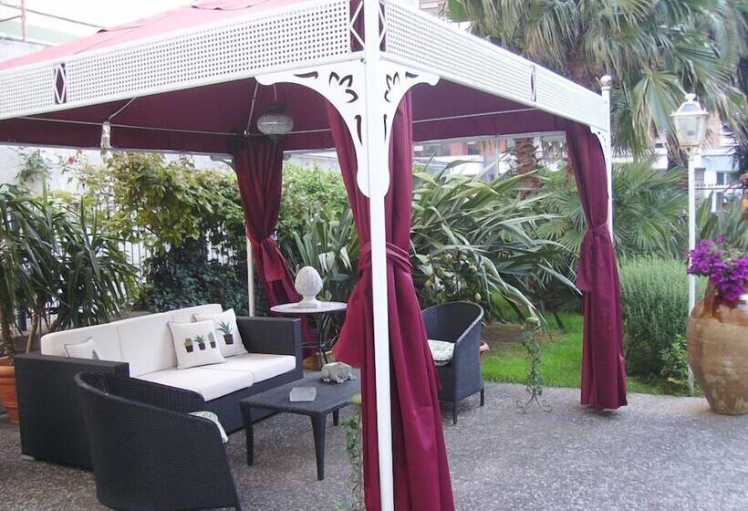 هتل Antica Villa La Viola