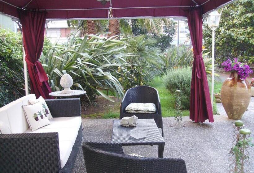 هتل Antica Villa La Viola