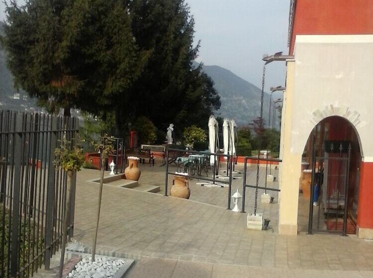 ホテル Empire Resort