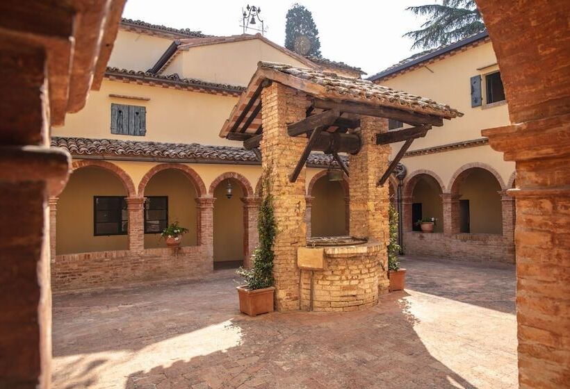 هتل La Loggia Historic Resort
