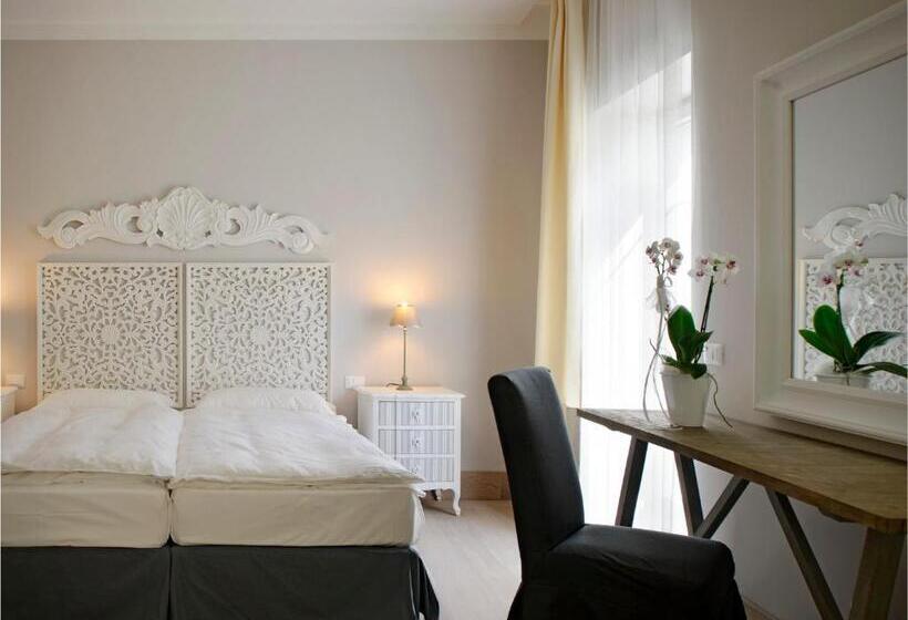 فندق Locanda In Borgo Garni & Wellness