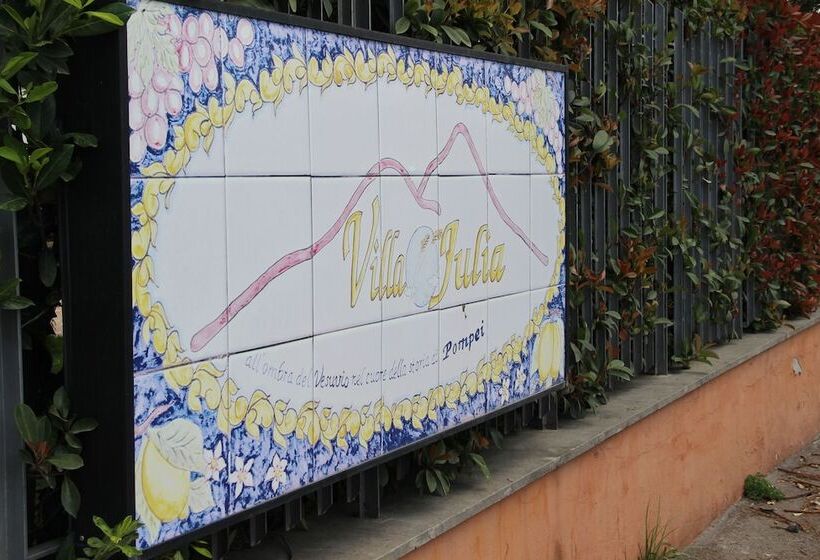 هتل Villa Julia