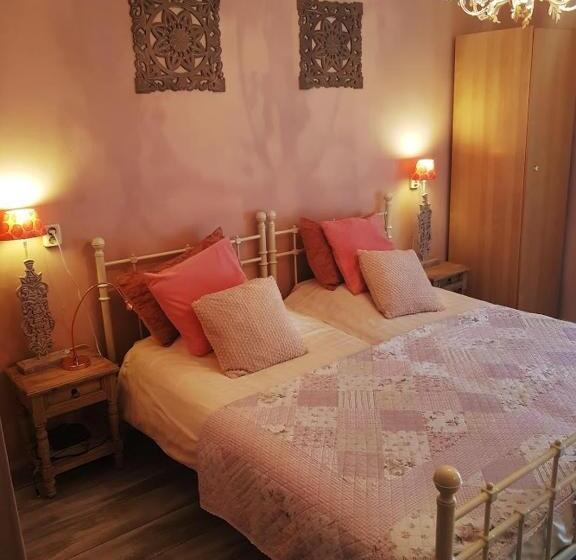בית מלון כפרי B&b Villa De Thee Tuin