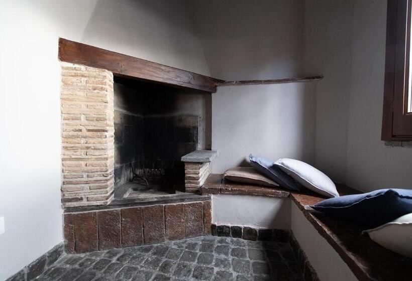 هتل Borgo Vistalago