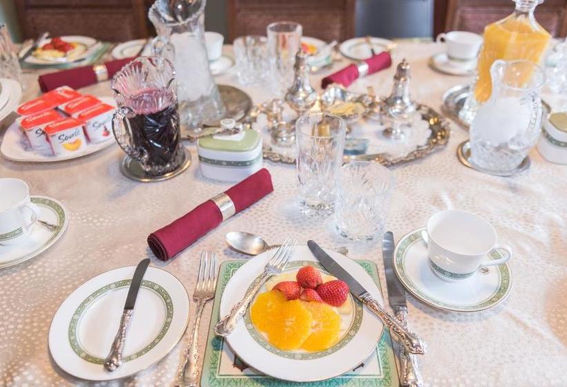 בית מלון כפרי Elevate Rooms Calgary Westways Guest House