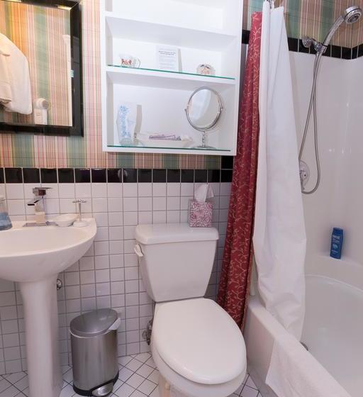 فندق Elevate Rooms Calgary Westways Guest House