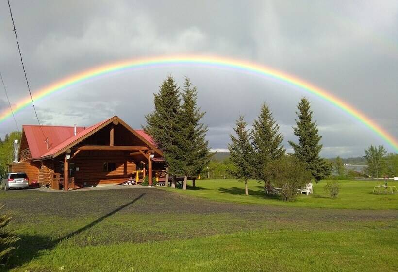 בית מלון כפרי Cariboo Log Guest House