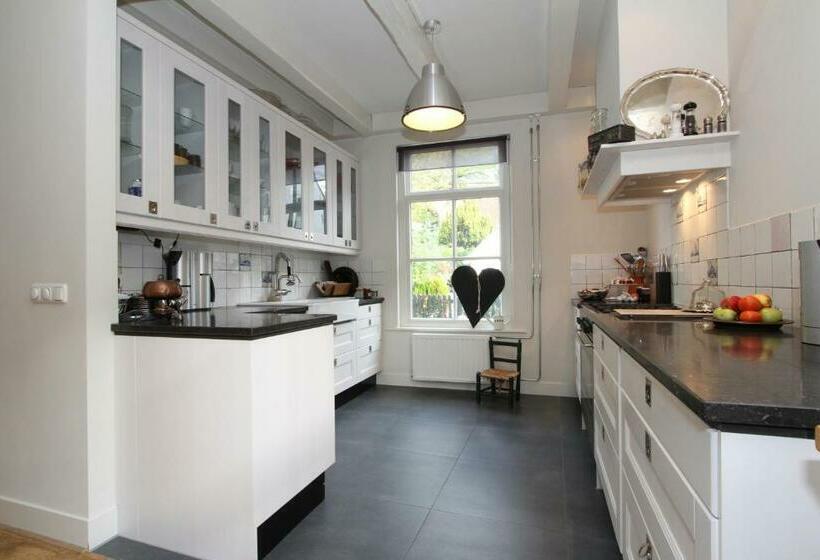 בית מלון כפרי De Thuiskamer In Grou Als B&b Of Vakantiehuis