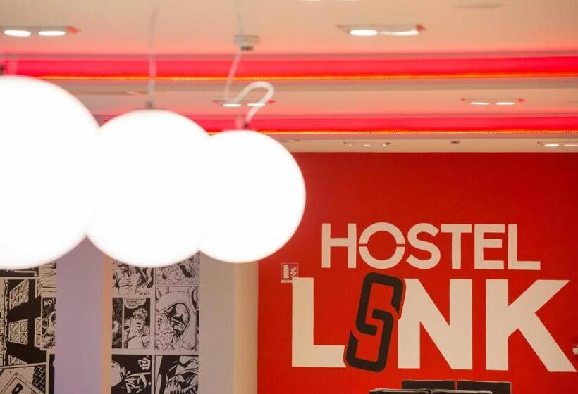 هتل Hostel Link