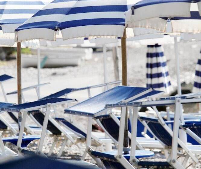 هتل Mendolia Beach