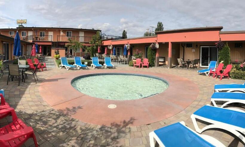 בית מלון כפרי Sahara Courtyard Inn Osoyoos