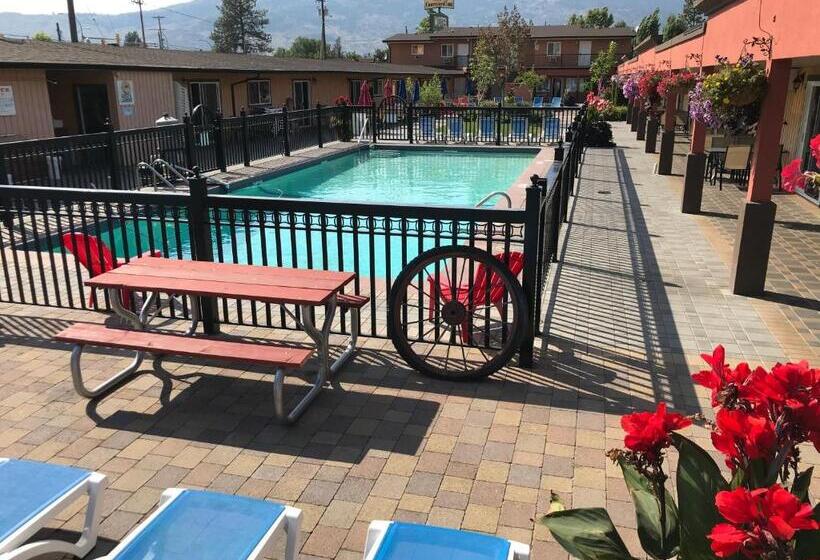בית מלון כפרי Sahara Courtyard Inn Osoyoos