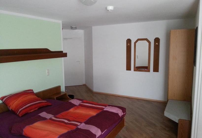 ホテル City  Bauer