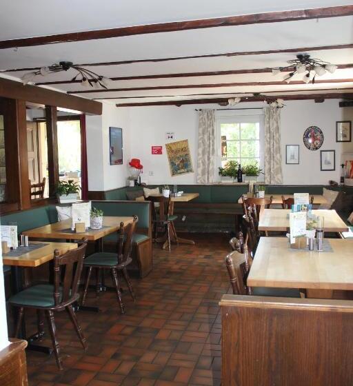 هتل Landgasthof Zum Häuschen