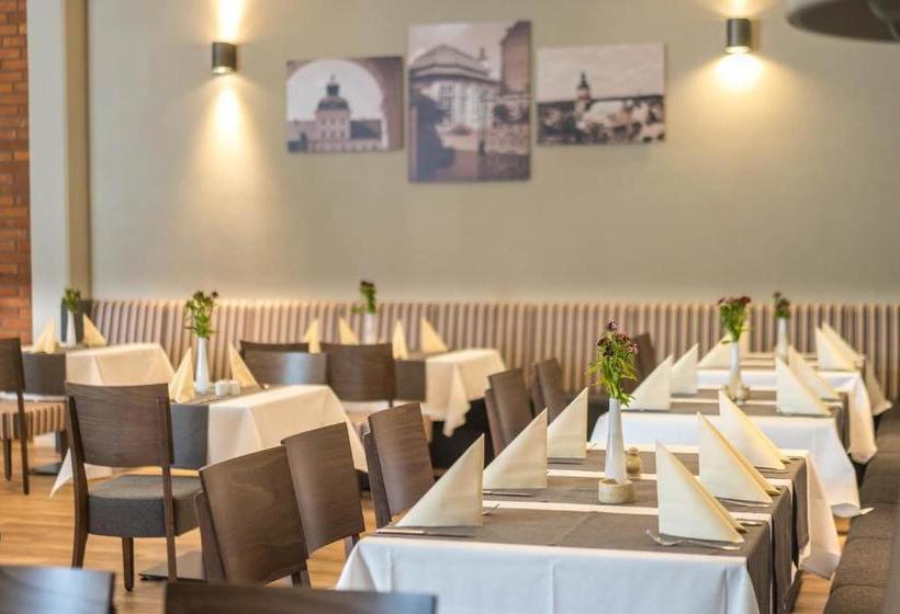 Hotel Schumanns Garten, Weissenfels cele mai bune oferte cu Destinia