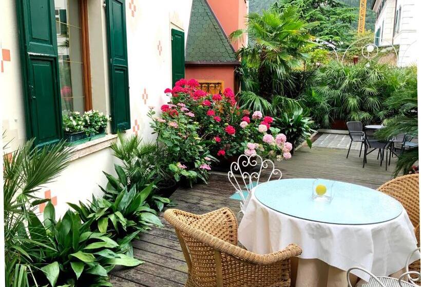 هتل Sembenini Palace