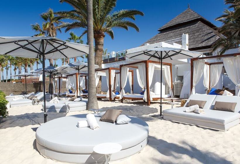 هتل The Oasis By Don Carlos Resort