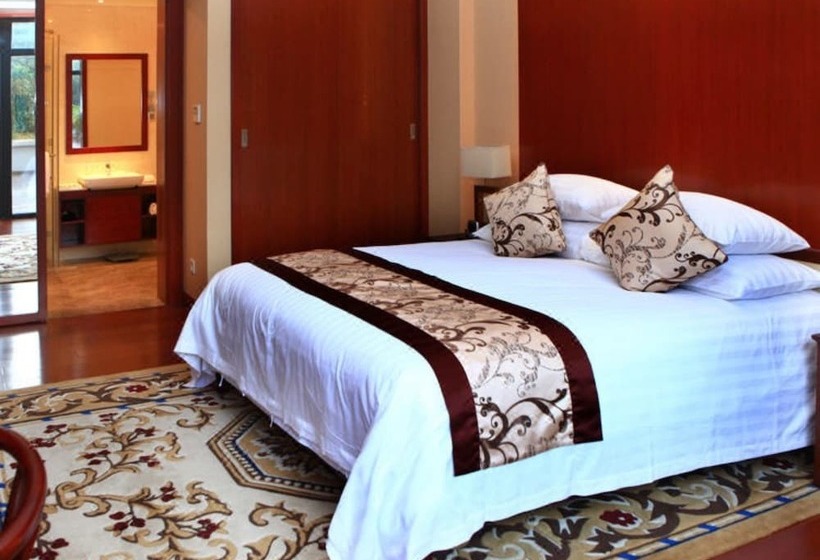 فندق New Century Resort & Spa Puer